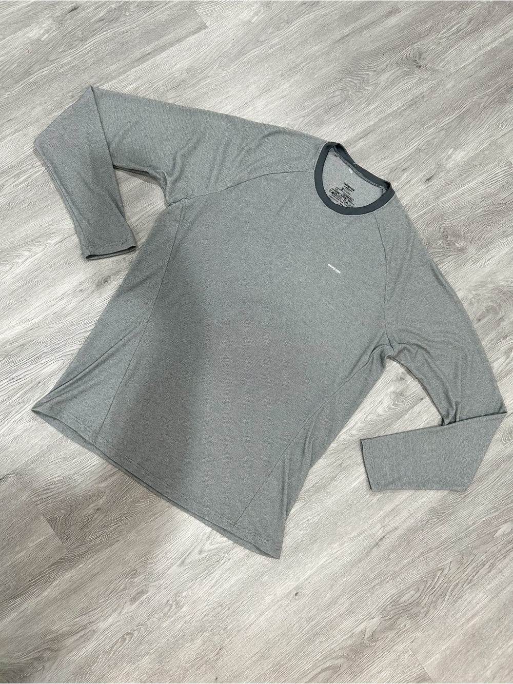 Patagonia Men's Grey Long-Sleeve Performance Tee